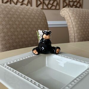 Adorable Black Bear With Tree Stump Platter Decoration 🐻